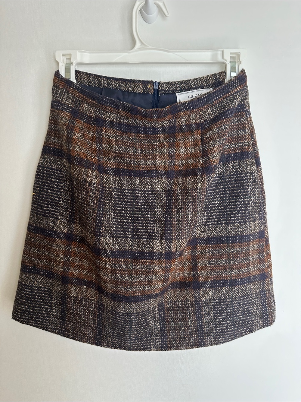NWOT Tweed Lined Plaid A-Line Mini Skirt in Brown & Navy